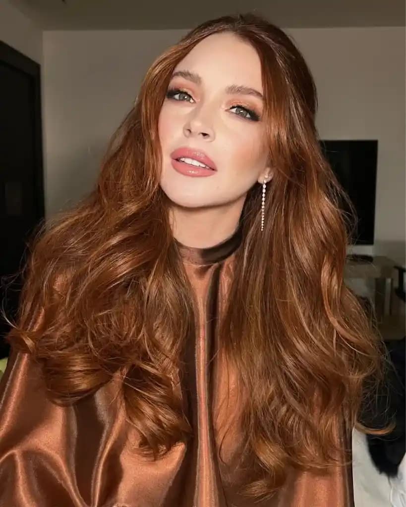 Bakır Saç Rengi ve Sıcak Tonlar: Doğal ve Enerjik Bir Görünüm İçin Rehber