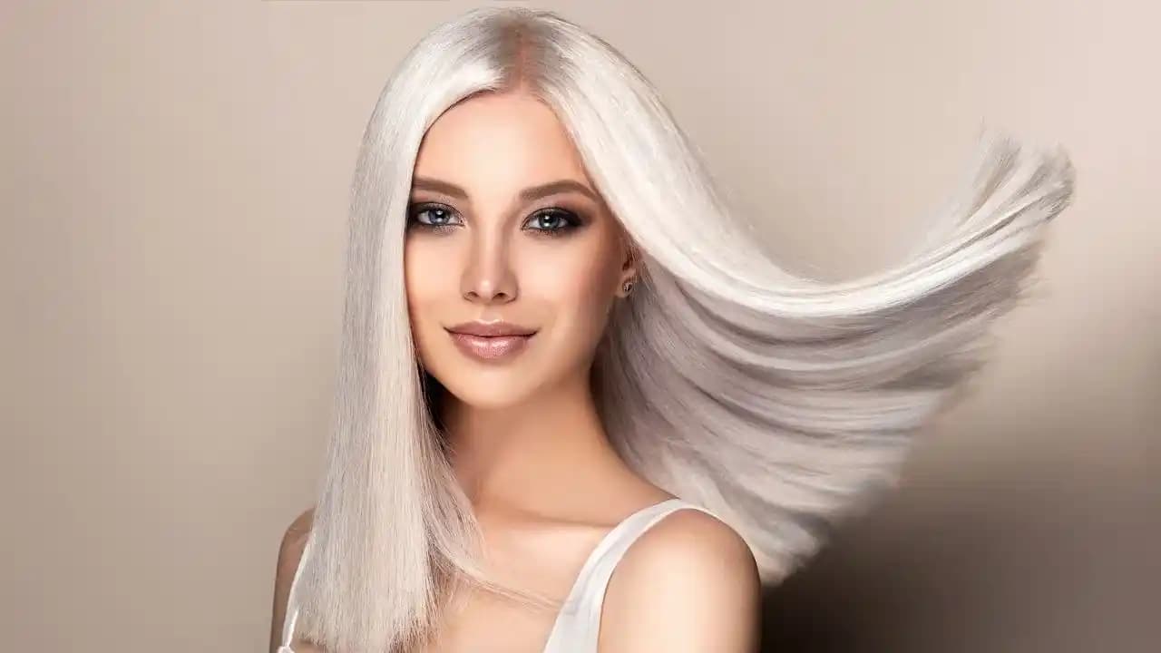 Canlı ve Yaratıcı Saç Renkleri: Güncel Trendler ve Bakım İpuçları