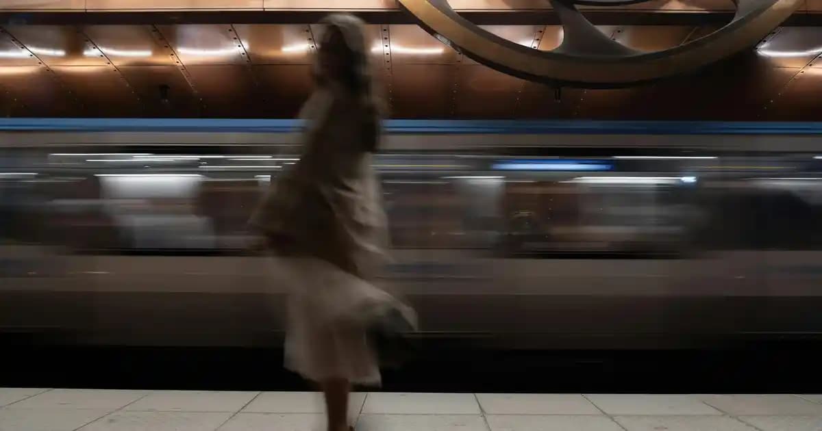 Çift Fazlı Göz Makyaj Temizleyicisinin Kullanımı ve Özellikleri Hakkında Detaylı Bilgi