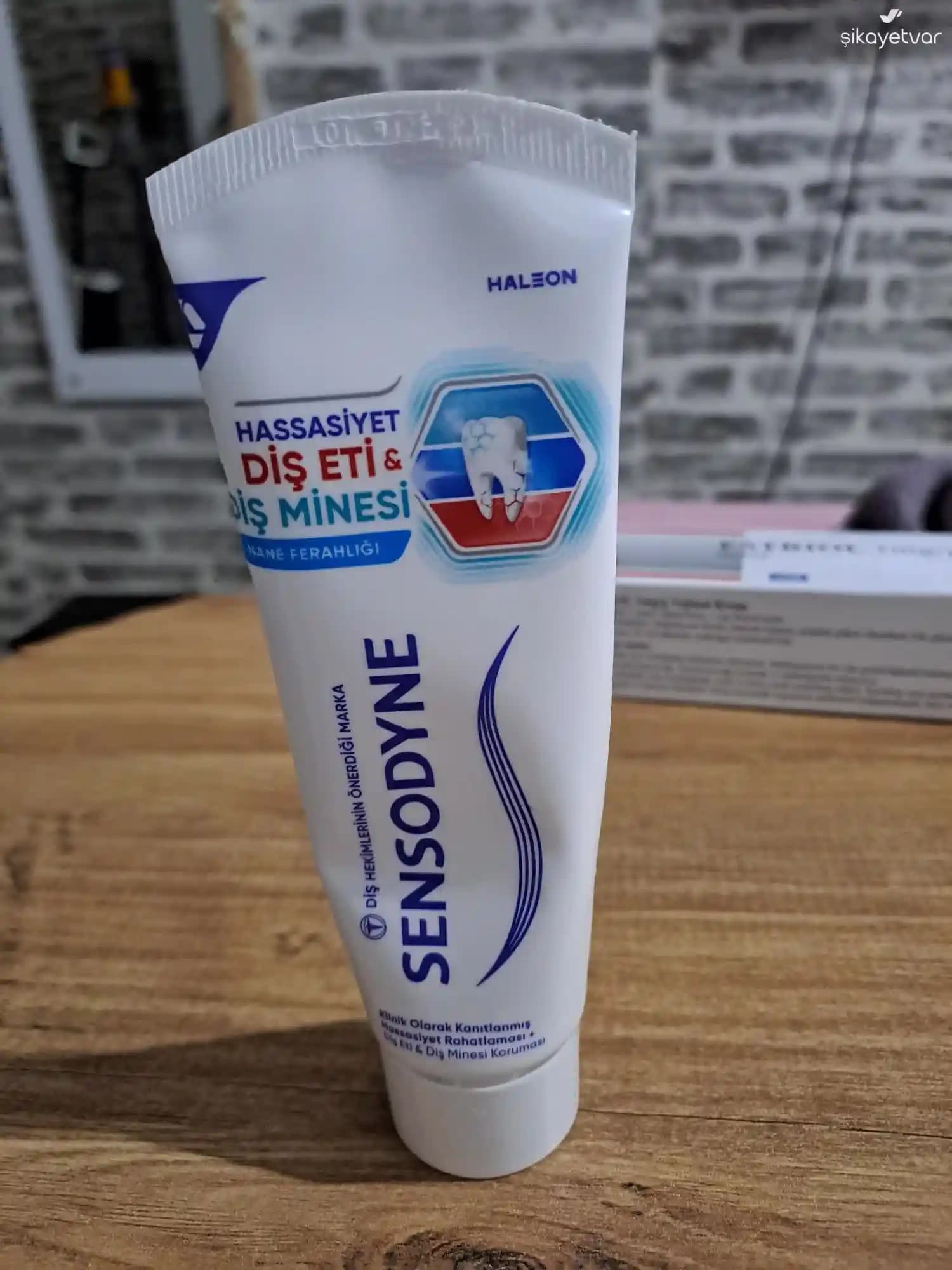 Diş Macunu ve Gargara Kullanımının Ağız Sağlığına Etkileri ve Doğru Seçim Yöntemleri