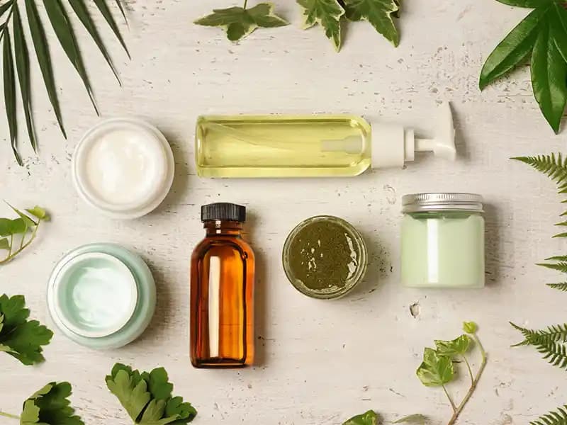Doğal Kozmetik Destek Ürünleri: Güvenli ve Etkili Güzellik İçin Doğal İçeriklerin Önemi