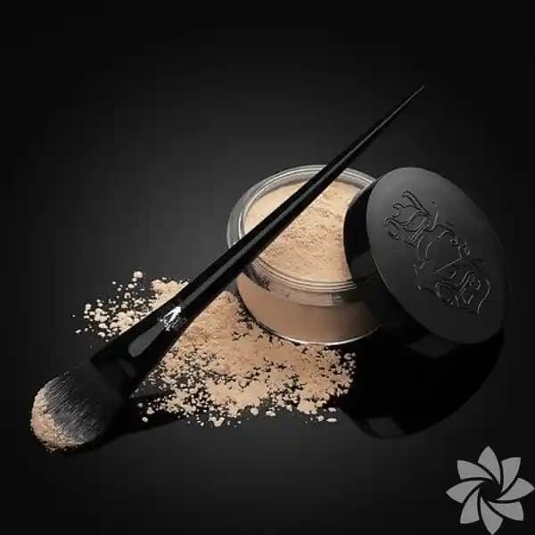Doğal Nemlendirici Makyaj Pudraları: Cilt Sağlığını Koruyan Güçlü Seçenekler