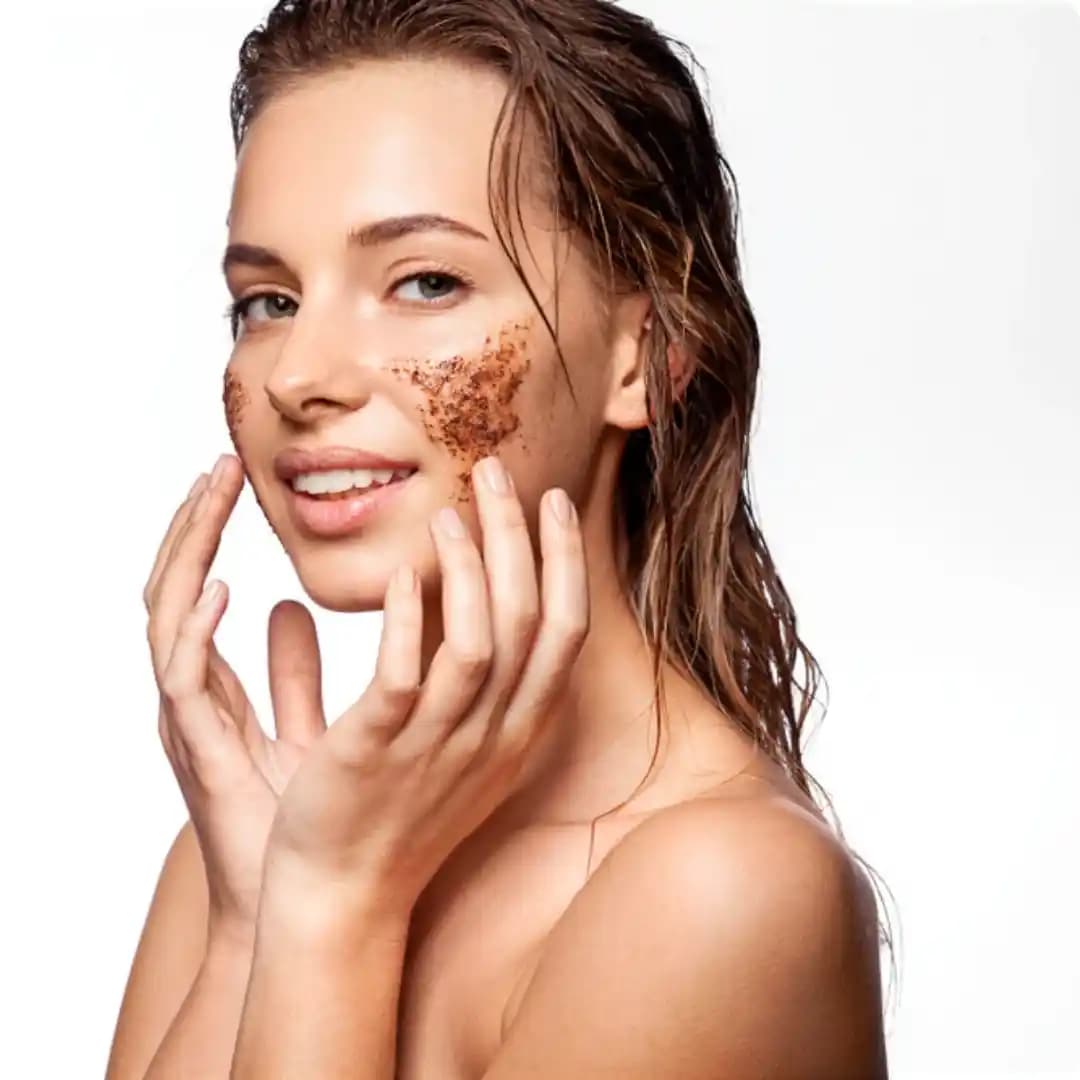 Doğru Peeling Kullanımı ve Cilt Bakımında Temel İlkeler ve Uygulama İpuçları