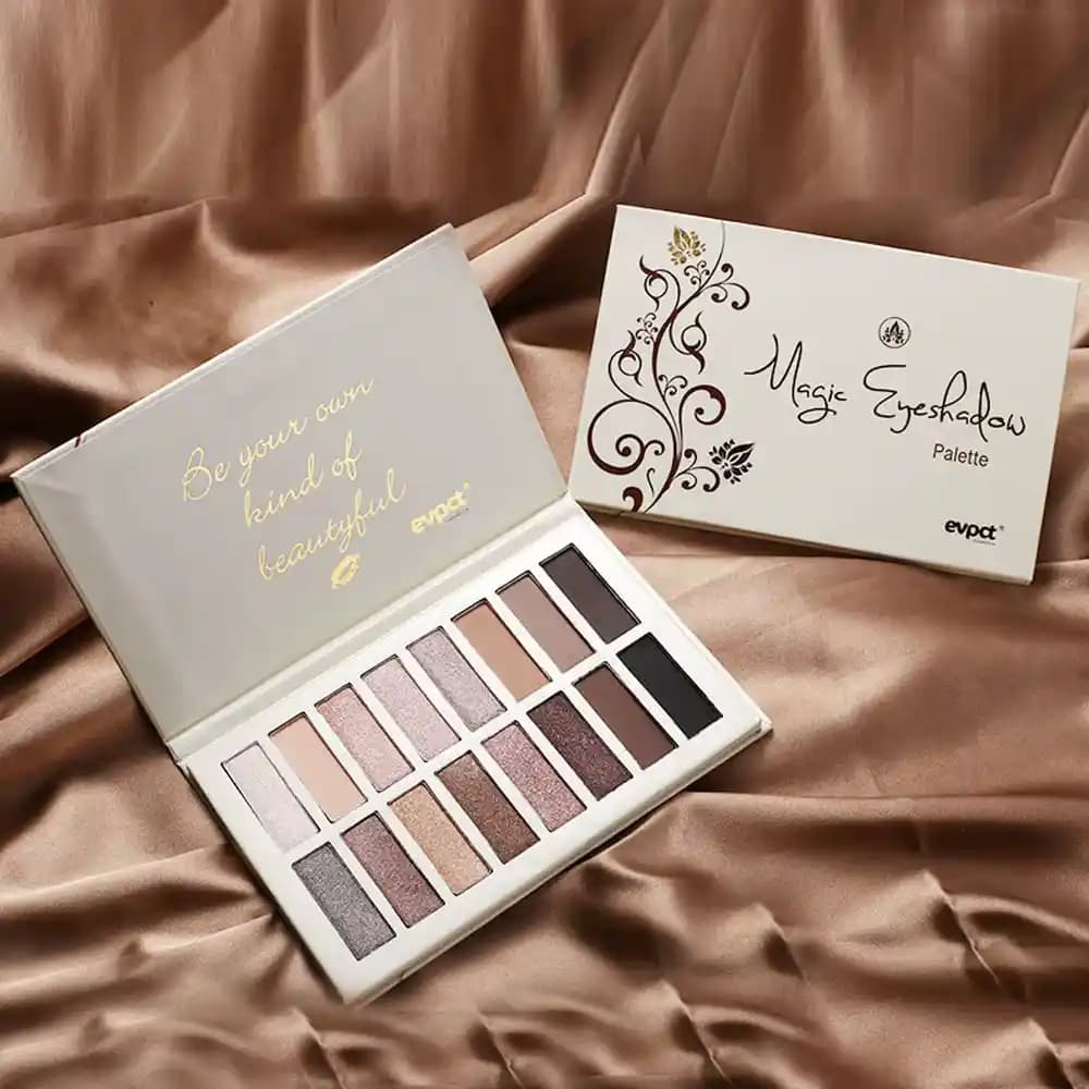 Göz Alıcı Makyajlar İçin En İyi Kozmetik Paletleri ve Trendler 2023