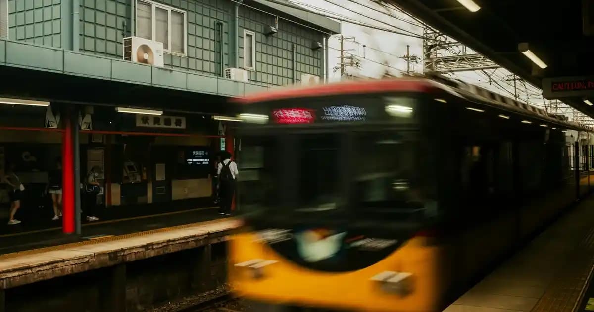 Göz Çevresi Bakım Serumu Rehberi: Etkili Kullanım ve En İyi Ürünler