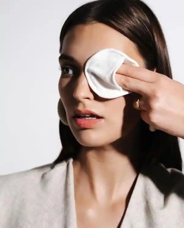 Göz Makyajı Temizliği İçin Doğal ve Bitkisel Çözüm Önerileri