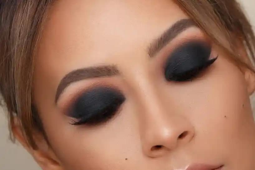 Göz Makyajında Duman Efekti Teknikleri ve Uygulama Rehberi