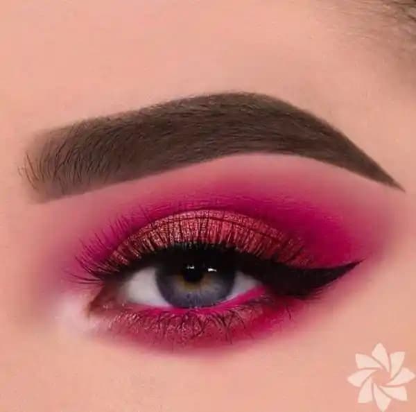 Göz Taşıyla Modern Güzellik Trendleri ve Estetik Uygulamalarına Genel Bakış