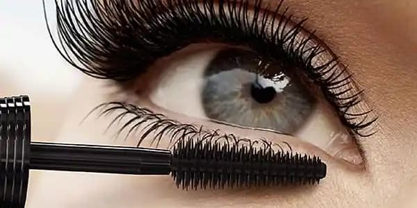 Hafif ve Dolgun Maskara Efektleri İçin Doğru Ürün ve Uygulama Yöntemleri