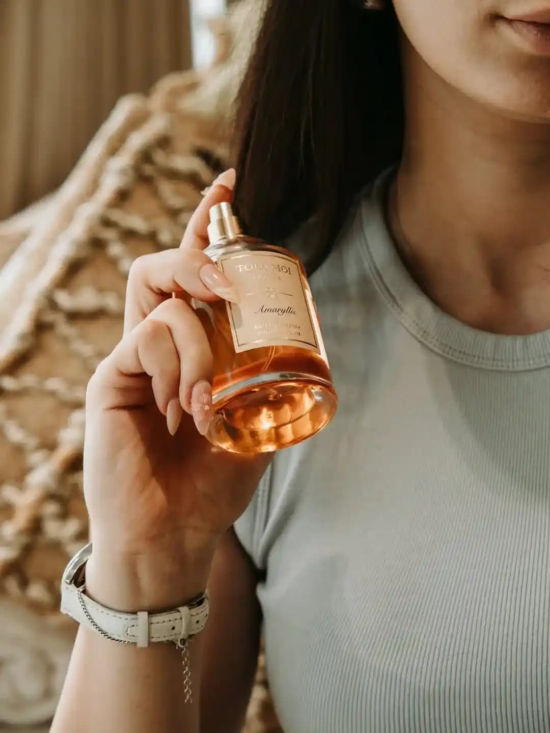 Kadınlar İçin EDP Egzotik Aromalar: Kalıcılık ve Kendine Güvenin Simgesi