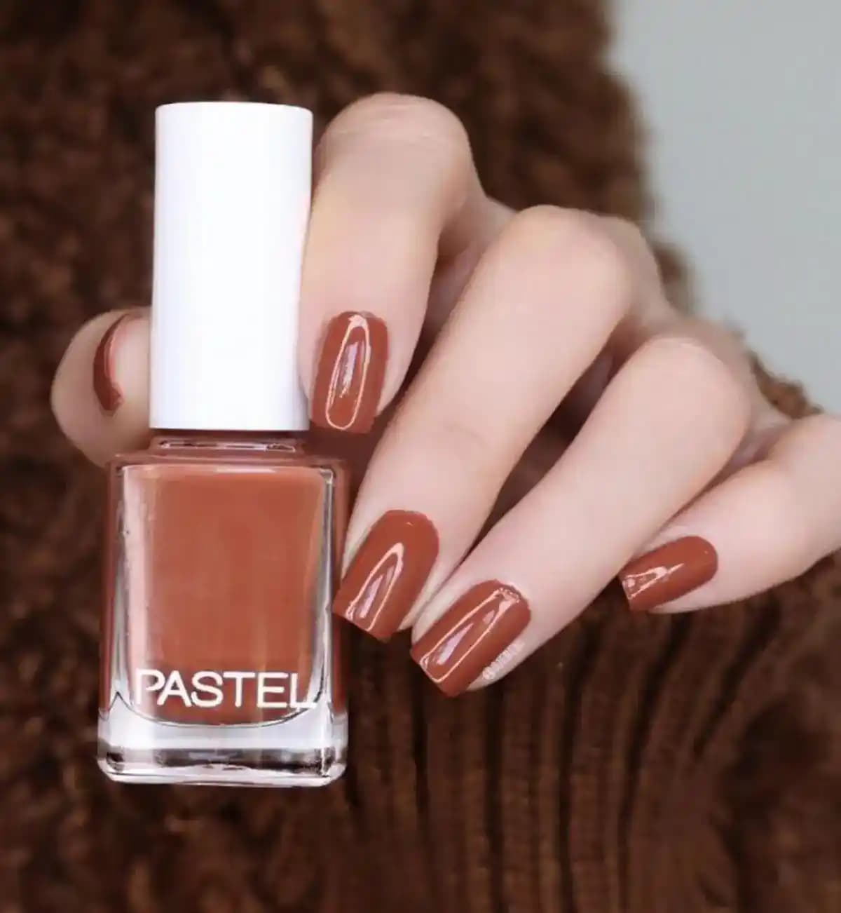 Kahverengi Pastel Oje Renkleri ve Kombinasyon İpuçlarıyla Şıklık Yaratın