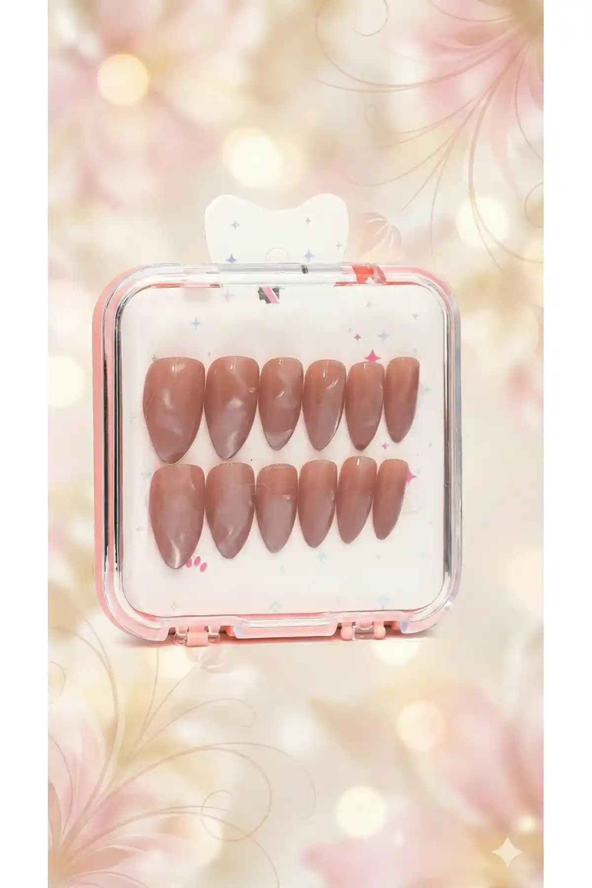 Kozmetik ve Güzellik Sektöründe Takma Tırnak Alternatifleri ve Kullanım İpuçları