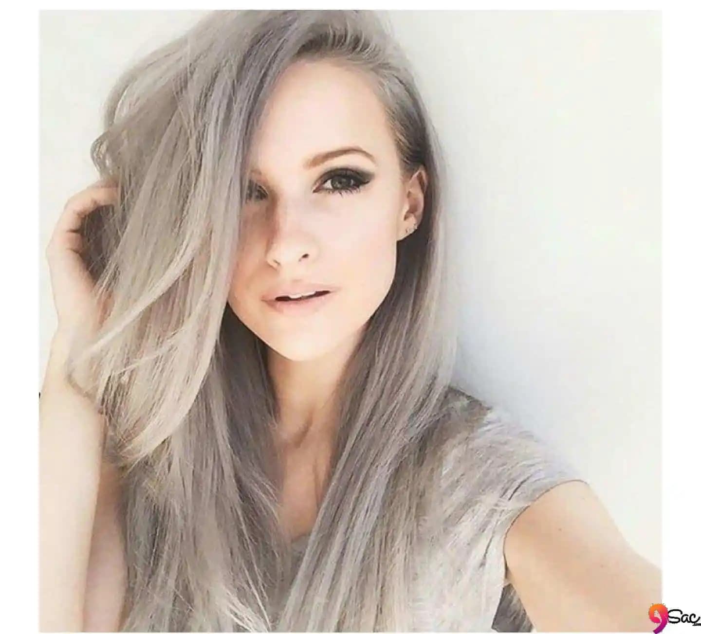 Kül Rengi Kumral Saç Boyasıyla Modern ve Şık Bir Görünüm Elde Etme Rehberi