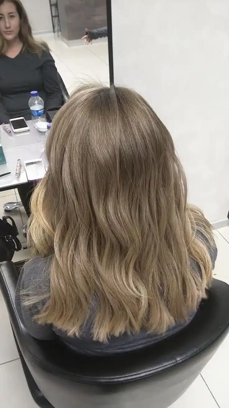 Kumral Bej Saç Boyası Uygulama Rehberi: Doğru Tekniklerle Doğal ve Parlak Sonuçlar