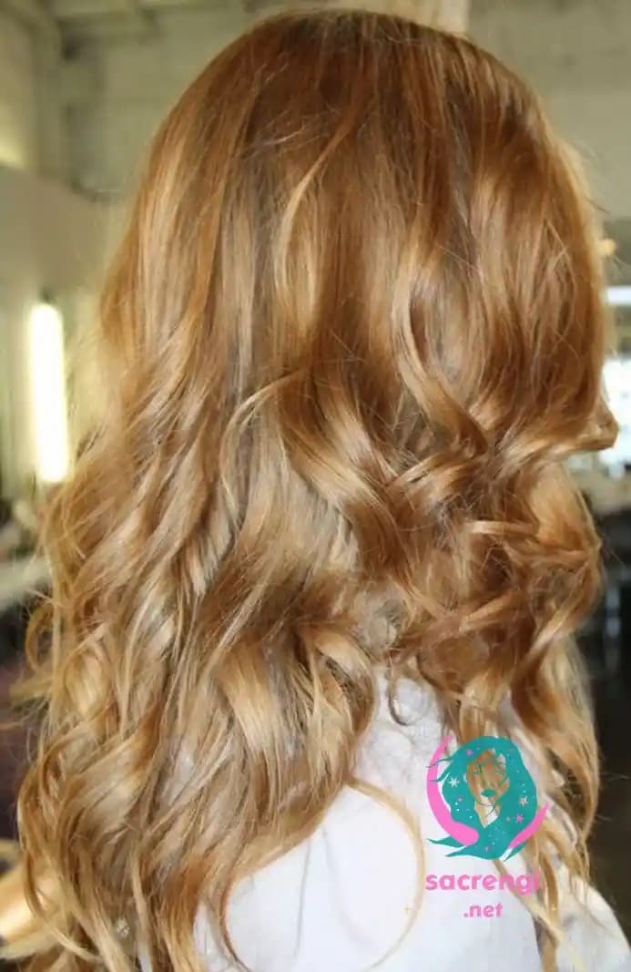 Parlak ve Canlı Saç Renkleri Seçenekleri ve Bakım İpuçları 2025 Trendleri