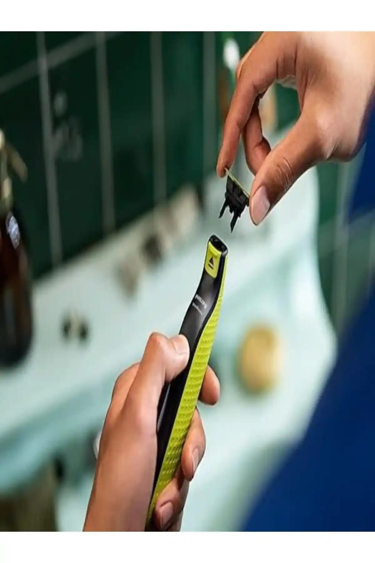 Philips OneBlade QP2724/20 Hibrit Tıraş Makinesi Yüz Bakımı ve Şekillendirme Çözümü