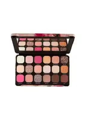 Renklerle Göz Alıcı Makyaj Paletleri: Yaratıcılığınızı Geliştiren En İyi Seçenekler