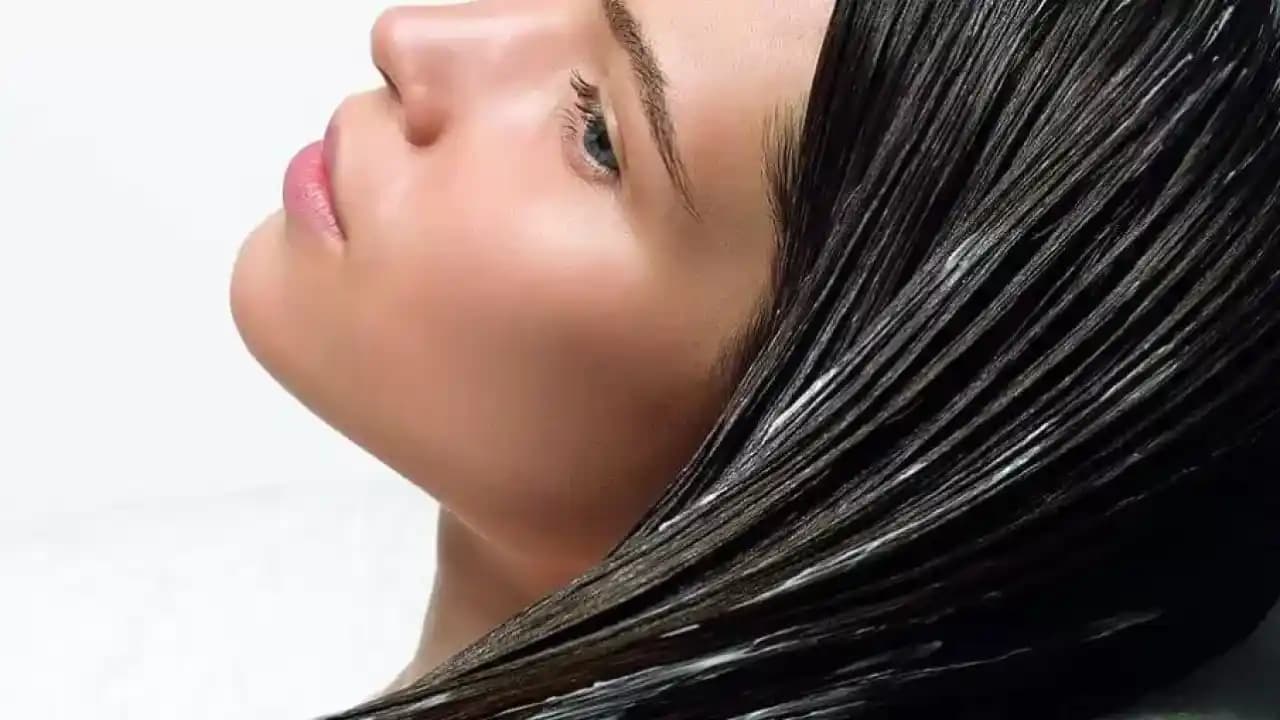 Saç Tipine Uygun Doğal Bakım Maskeleri ile Sağlıklı ve Parlak Saçlara Ulaşın