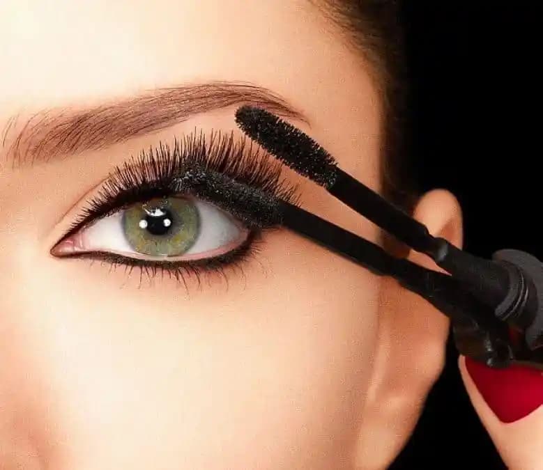 Uzun ve Dolgun Kirpikler İçin Rimel Kullanım Rehberi ve En İyi Ürünler