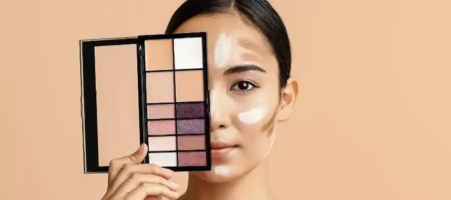 Yüz Hatlarını Belirginleştirme Yöntemleri: Makyaj ve Doğal Uygulamalar