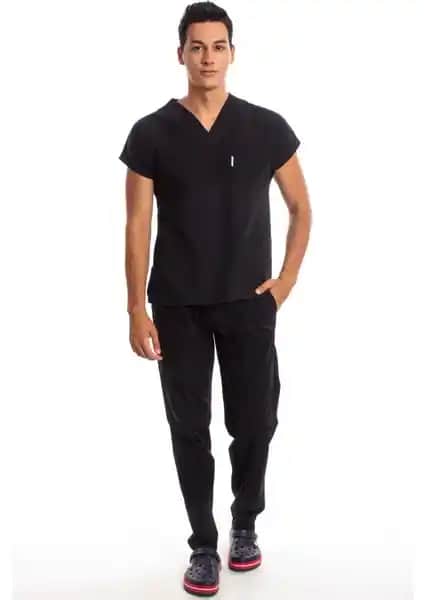 Sağlık Çalışanları İçin Cerrahi Üniforma ve Hemşire Forması Karşılaştırması