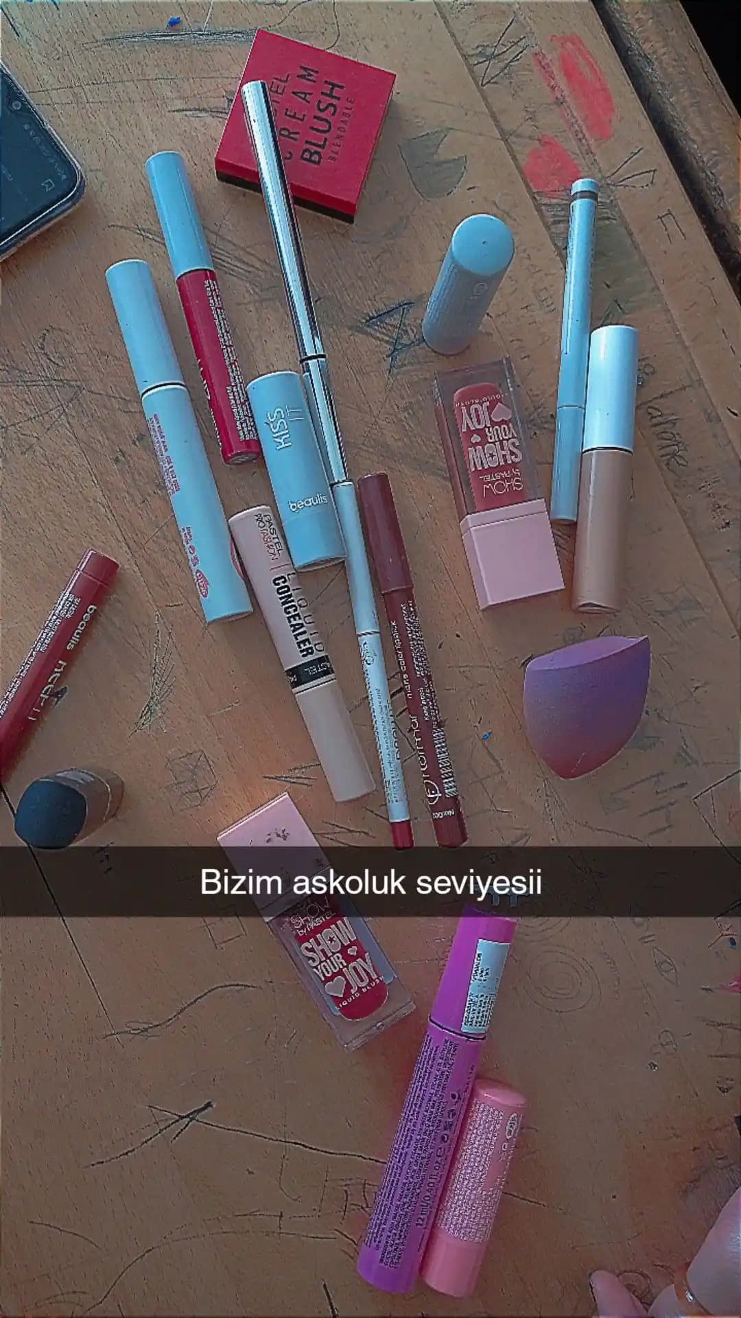 2024 Güncel Makyaj Trendleri ve Yaratıcı Uygulamalar İçin Kapsamlı Rehber