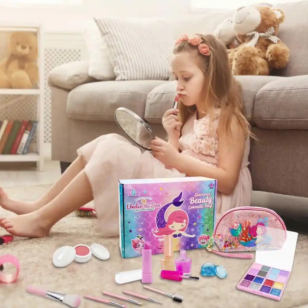 Çocuklar İçin Güvenli ve Eğlenceli Kozmetik Oyuncaklar: Gelişim ve Güvenlik Bir Arada