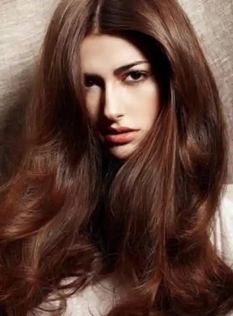 Kestane Rengi Doğal Saç Boyası: Doğallık ve Şıklığın Birleşimi