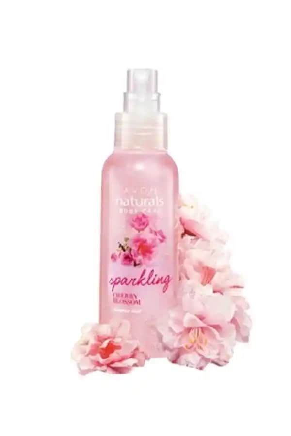 Avon Naturals Kiraz Çiçeği Kokulu Vücut Spreyi: Ferahlatıcı ve Hafif Yaz Kokusu