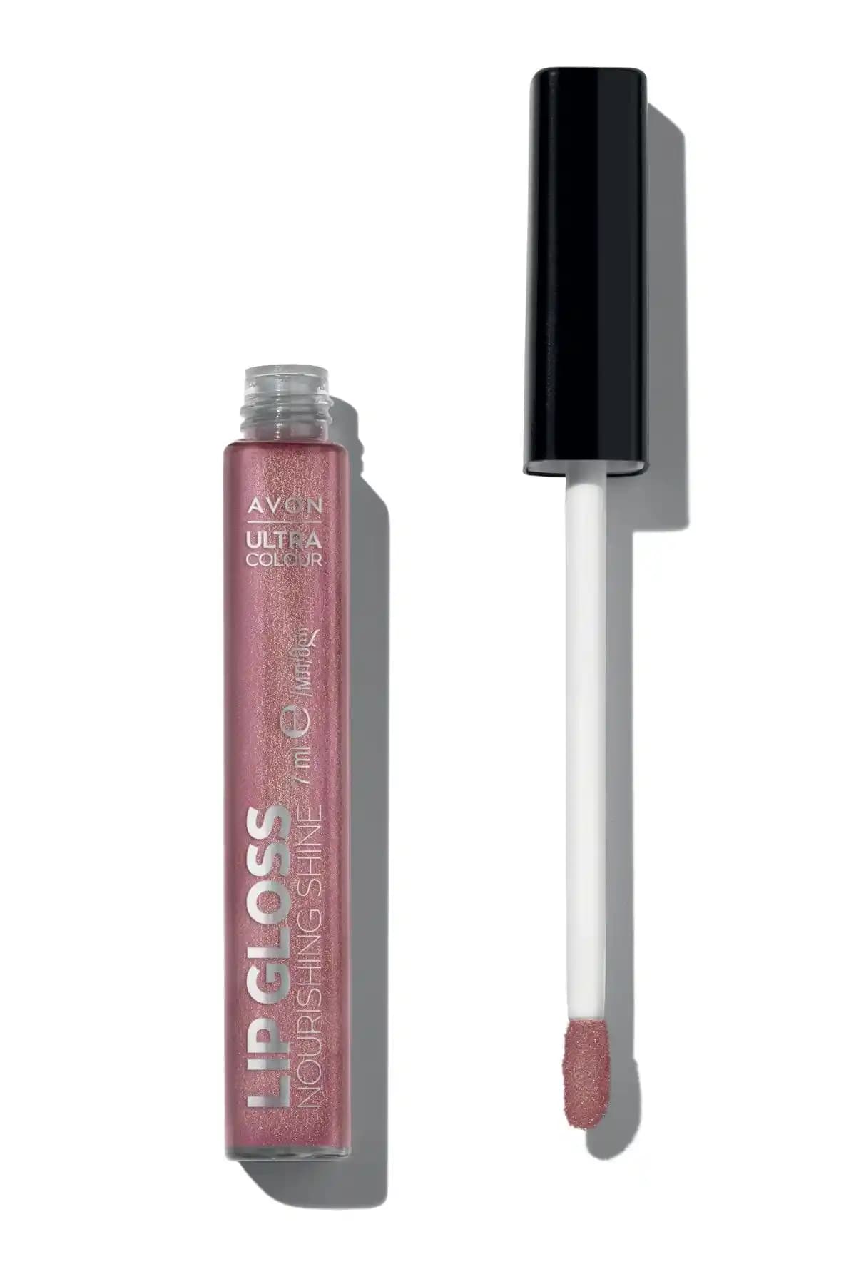 Avon Ultra Color Lip Gloss ile doğal parlaklık ve dudak dolgunluğu sağlayın