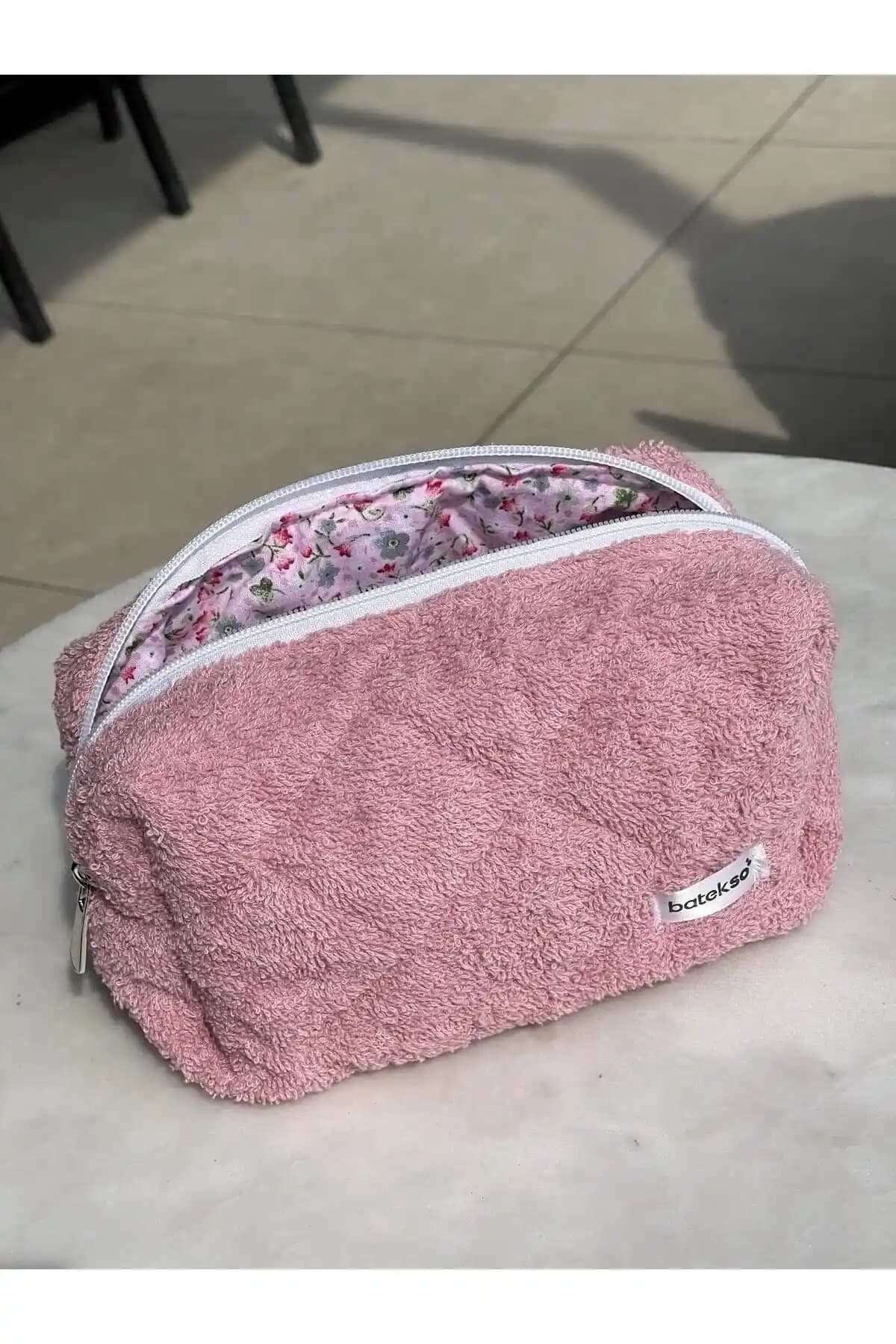 Batekso Gül Kurusu Büyük Boy Makyaj ve Seyahat Çantası Kadınlar İçin Şık ve Dayanıklı Tasarım