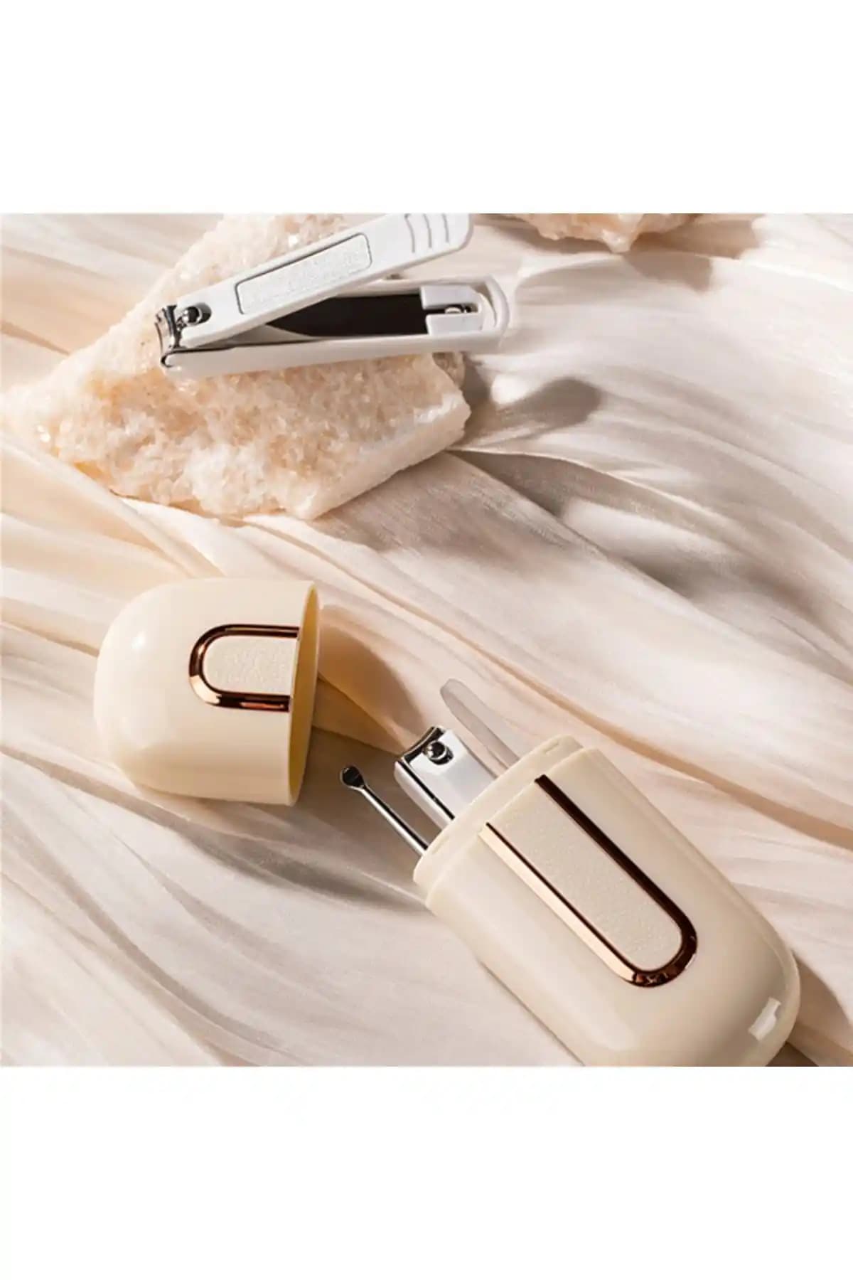 EZERE 3in1 Bakım Seti Tırnak Makası, Törpü ve Kulak Kaşığı, Taşınabilir ve Estetik Tasarım