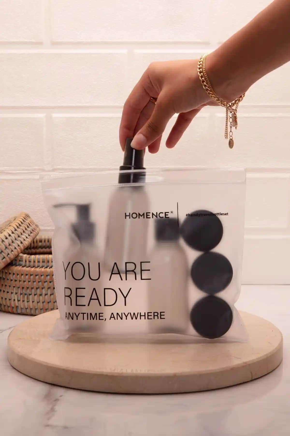 Homence Seyahat Kiti ve Füme Şişe 100ml Seti Şık ve Pratik Seyahat Aksesuarları