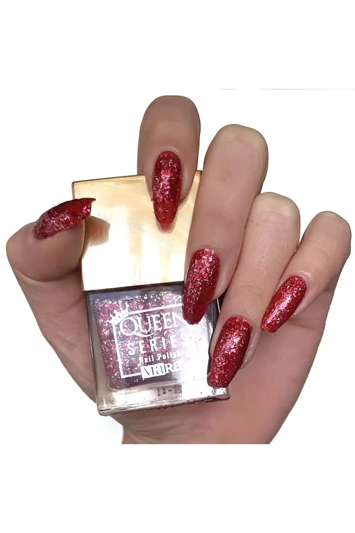 Mara Queen Series İsimli Oje Serisinin ısabel ve Mathilda Ürünlerinin Detaylı Karşılaştırması