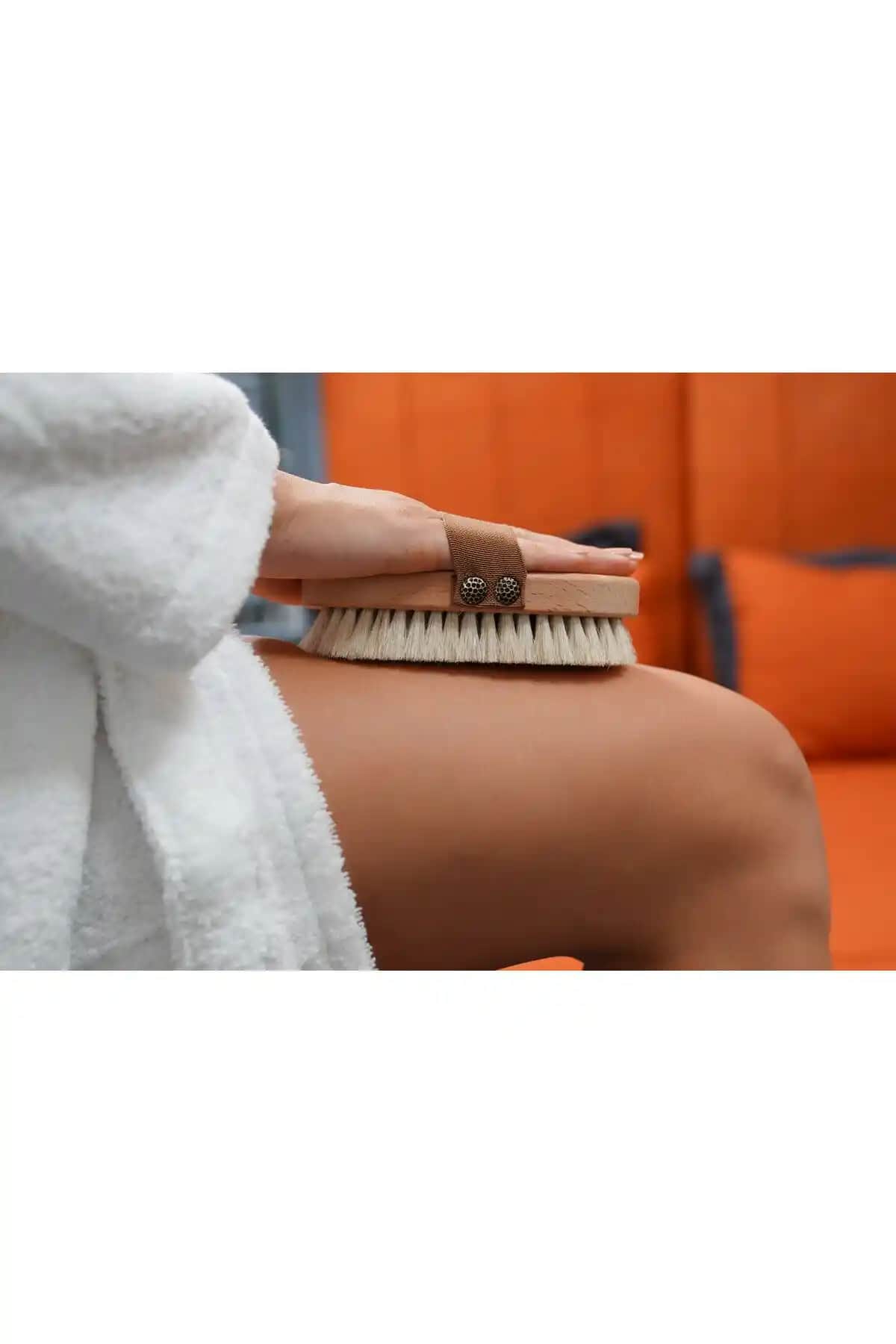 Naturawell ve RUIADA doğal at kılı fırçalarıyla selülit görünümünü azaltma yolları