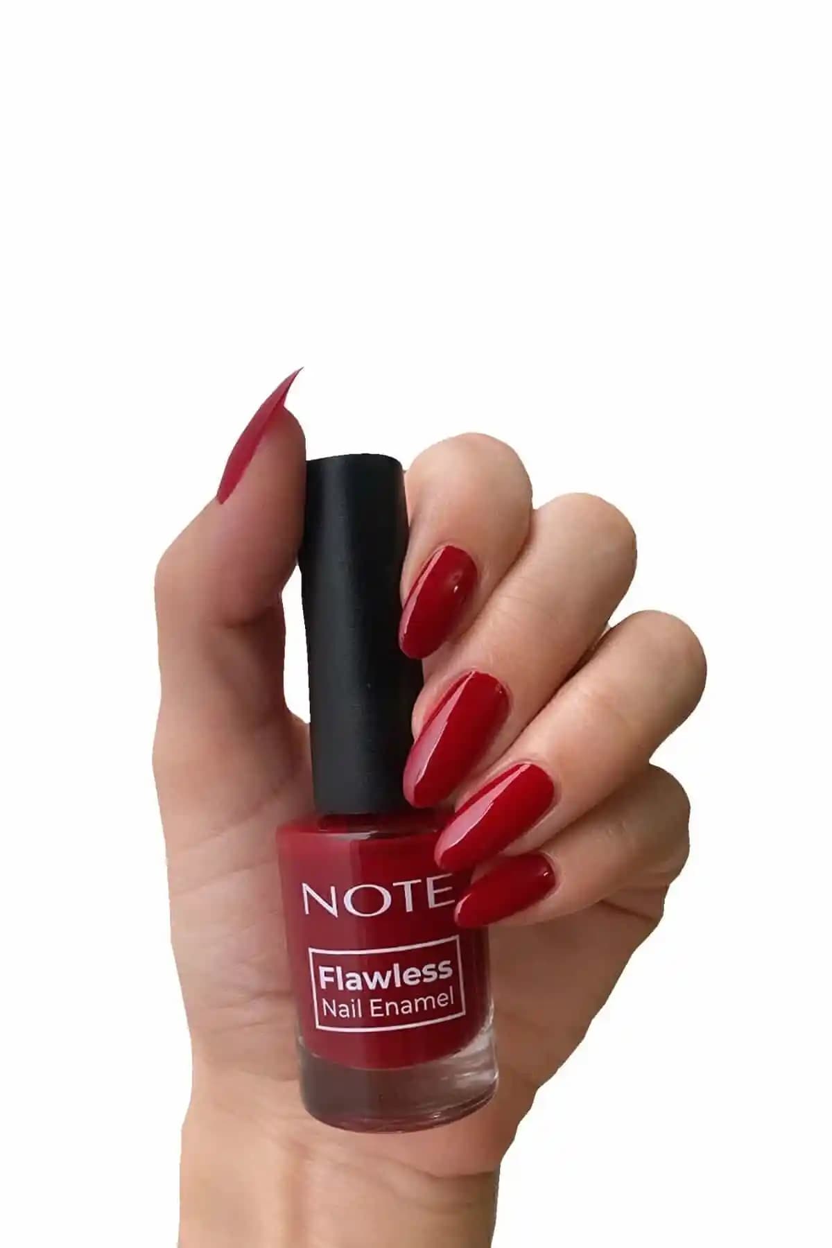 Note Cosmetics Nail Flawless 102 Red Wine Oje Parlak ve Güvenli Kadınlar İçin