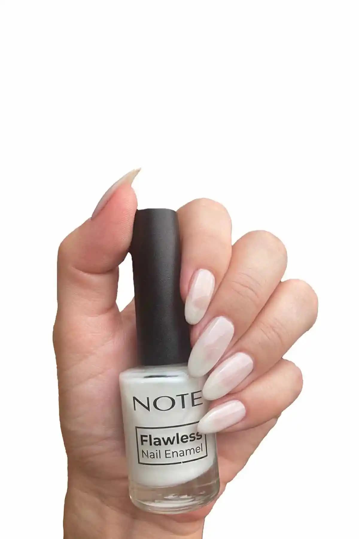 Note Cosmetics Nail Flawless Oje 21 Whisper White: Yüksek Kaliteli Parlak ve Sağlıklı Tırnaklar İçin