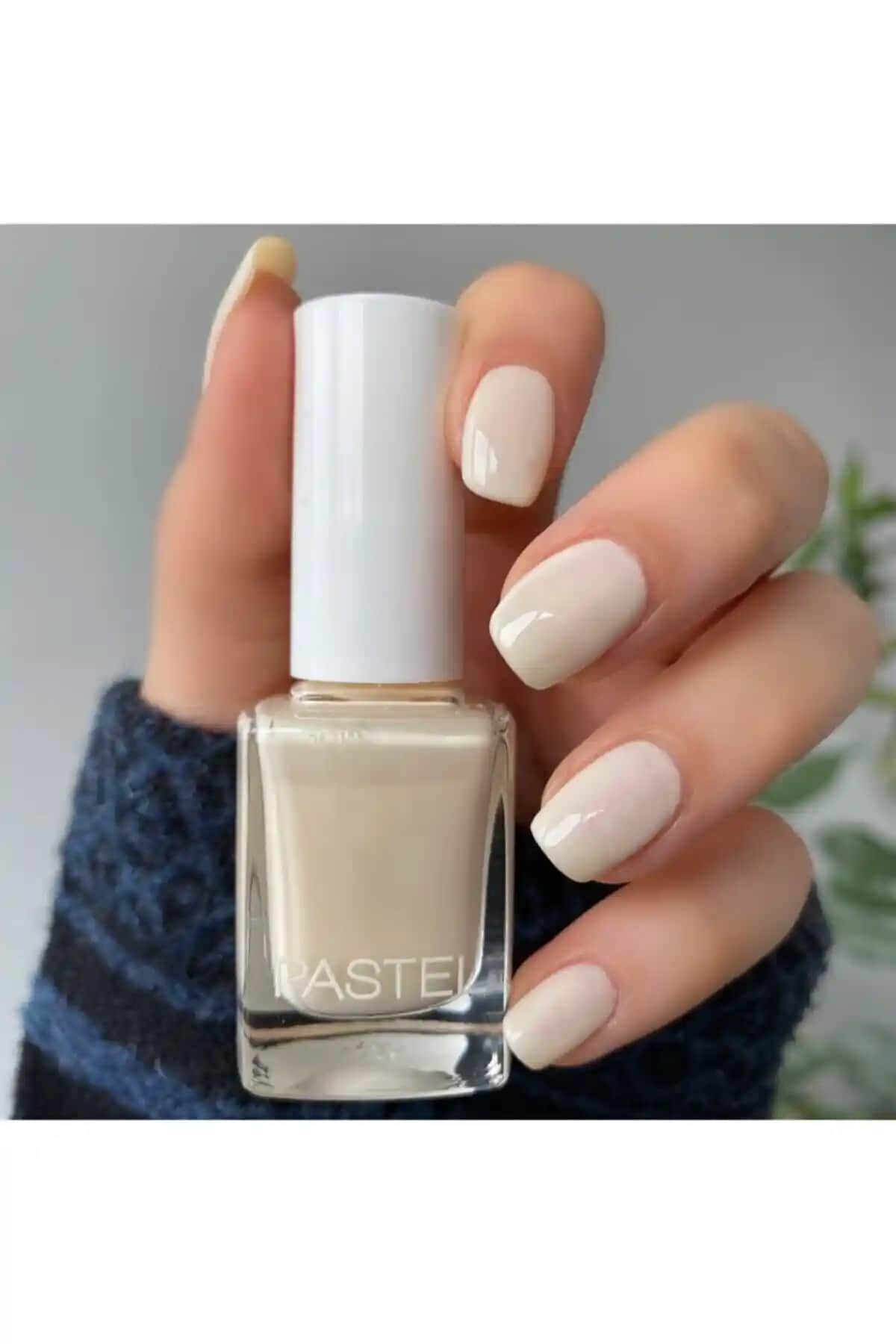 Pastel Oje 27 ve No: 08 Karşılaştırması: Renk, Bitiş ve Kullanım Özellikleri