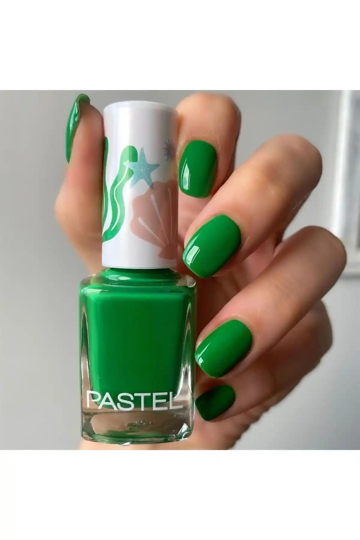 Pastel Oje 354 Yazın Enerjisini Yansıtan Canlı ve Dayanıklı Turuncu Oje