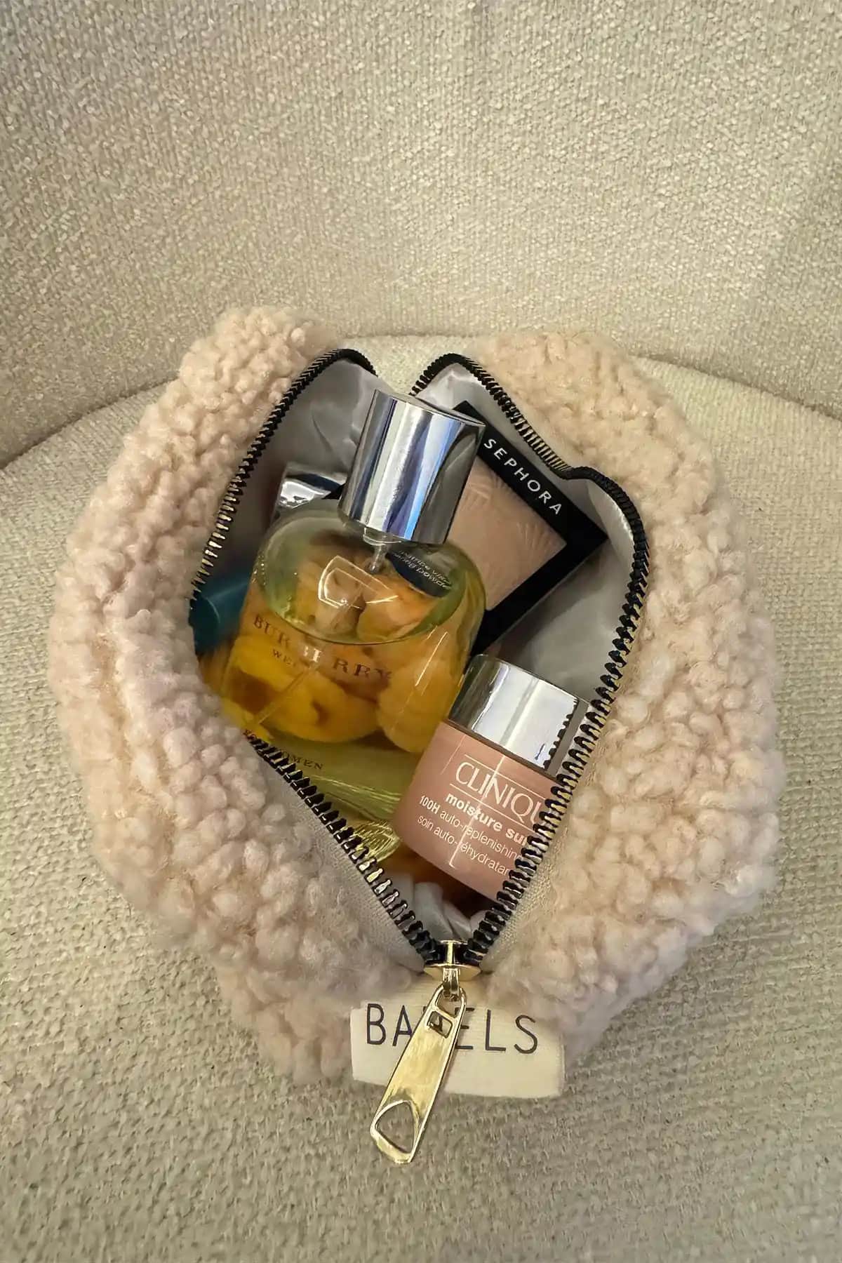 Peluş Makyaj Çantası Karşılaştırması: BAHELS Teddy ve mlio Pembe Modelleri