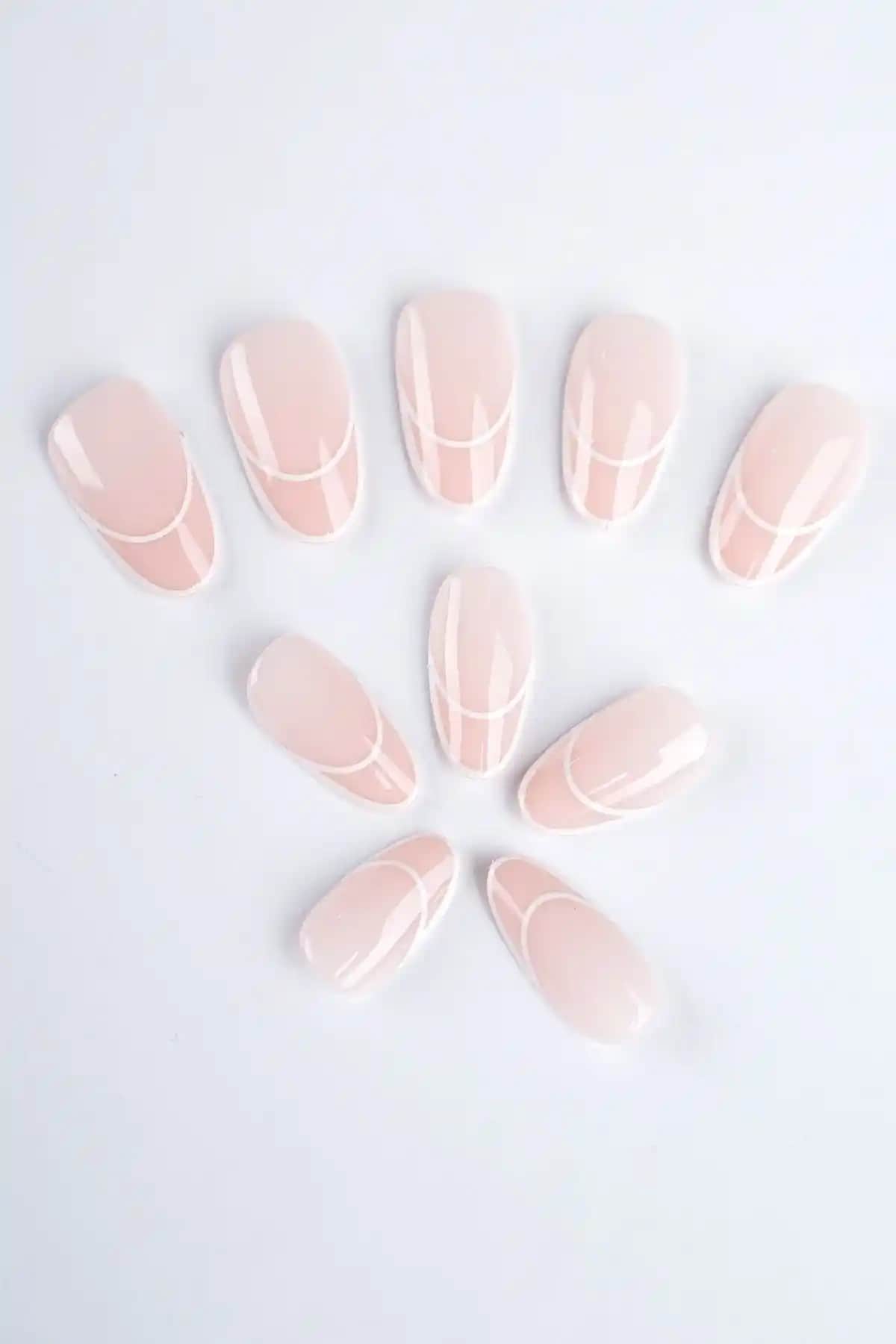 POP Beauty Takma Tırnak Seti ve Zararsız Yapıştırıcıyla Şık ve Kolay Kullanım