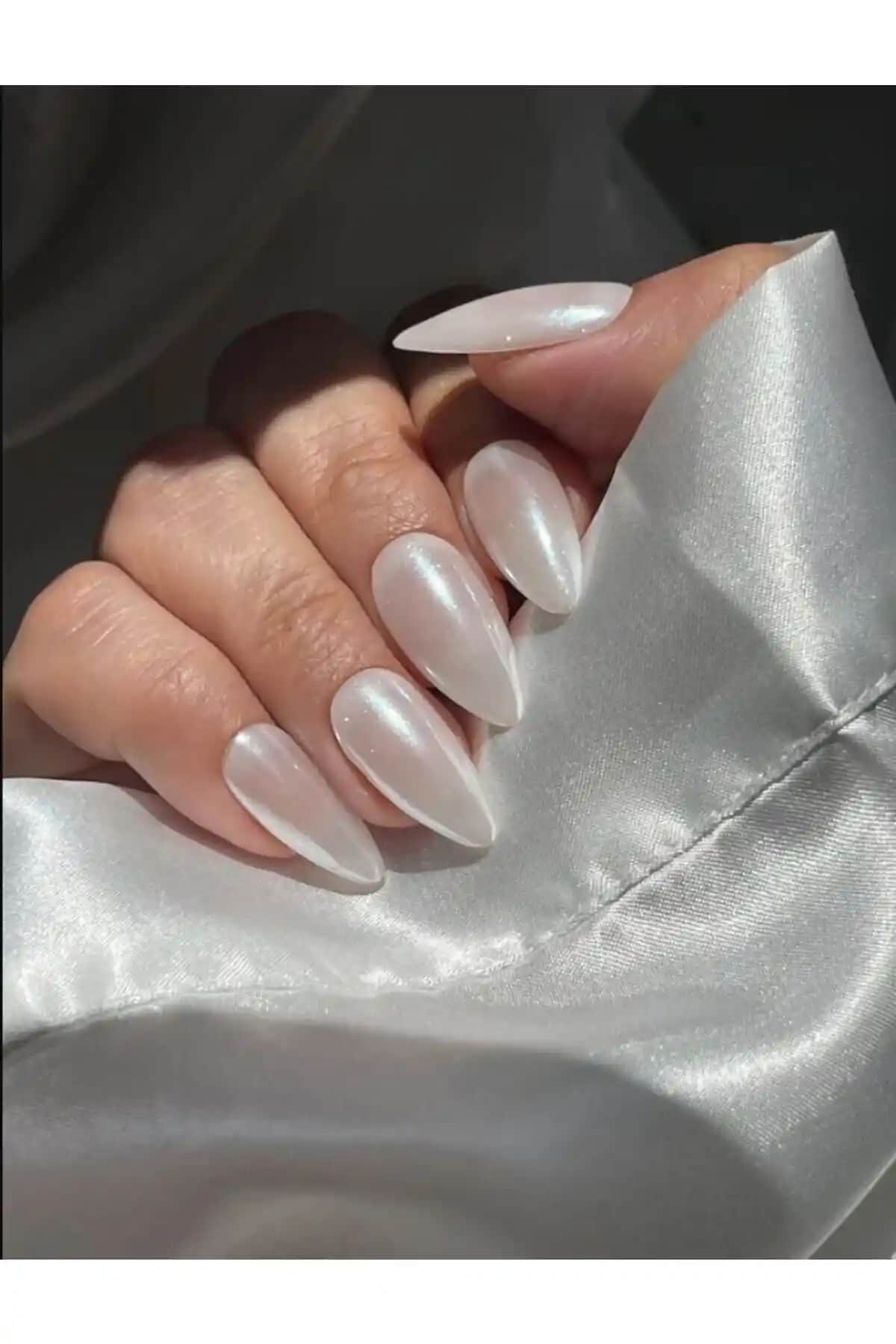 RubaTrend Beyaz Sedef Badem Model Takma Tırnak ve Yapıştırma Seti Detayları