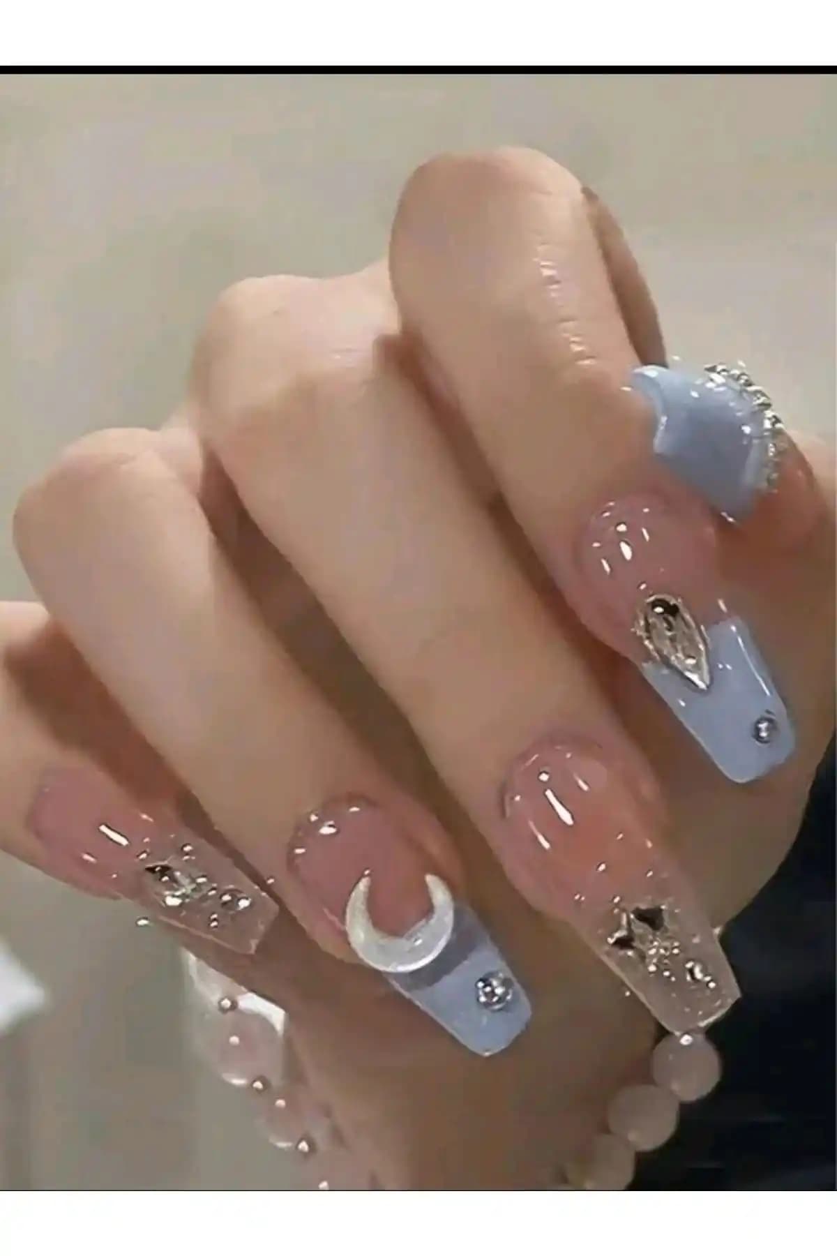 SHEIN 24 Lü Takma Tırnak Setleri: Estetik ve Pratik Çözüm Sunan Modern Tasarım