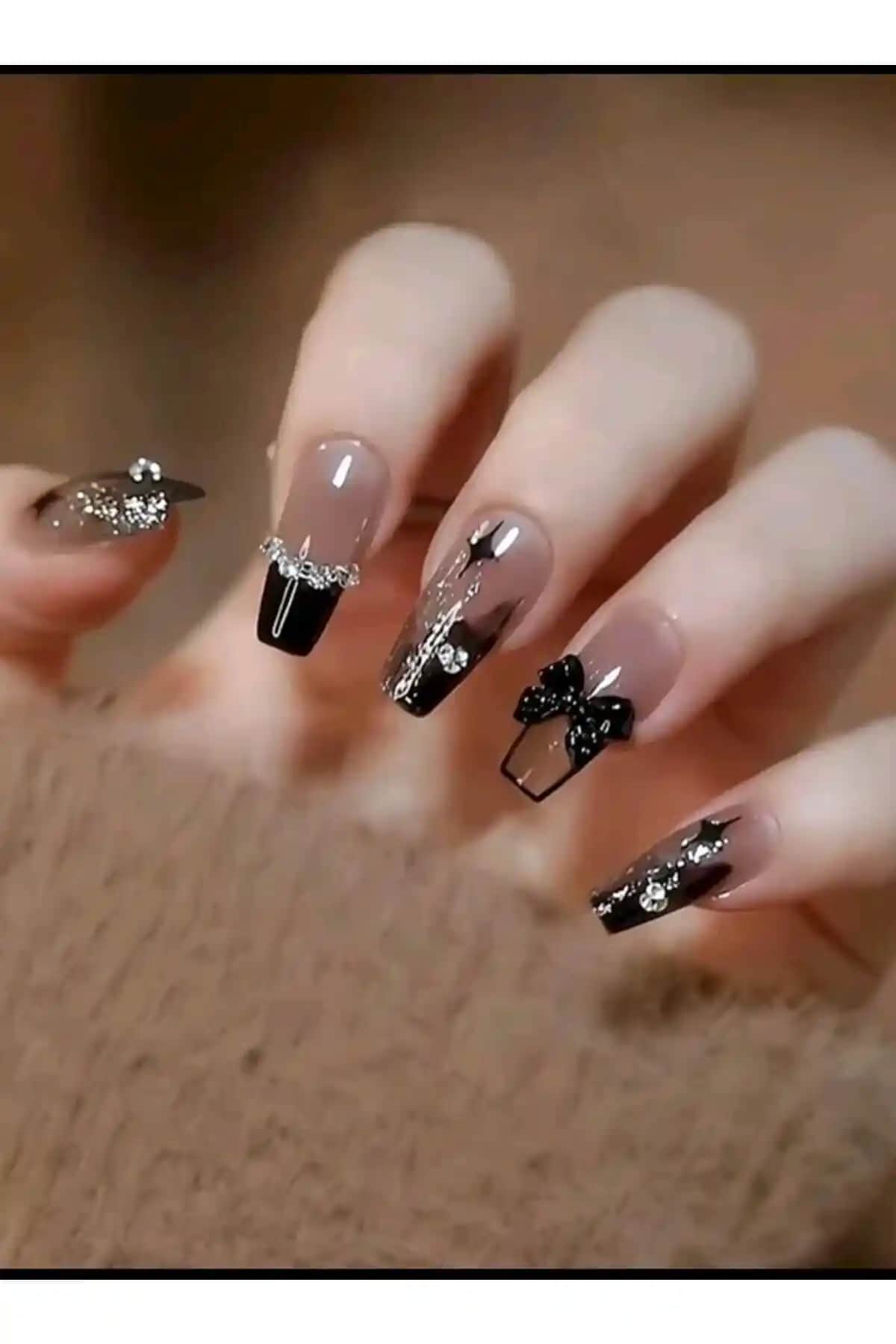 SHEIN 24'lü Takma Tırnak Setleri: Estetik ve Pratik Güzellik Çözümü