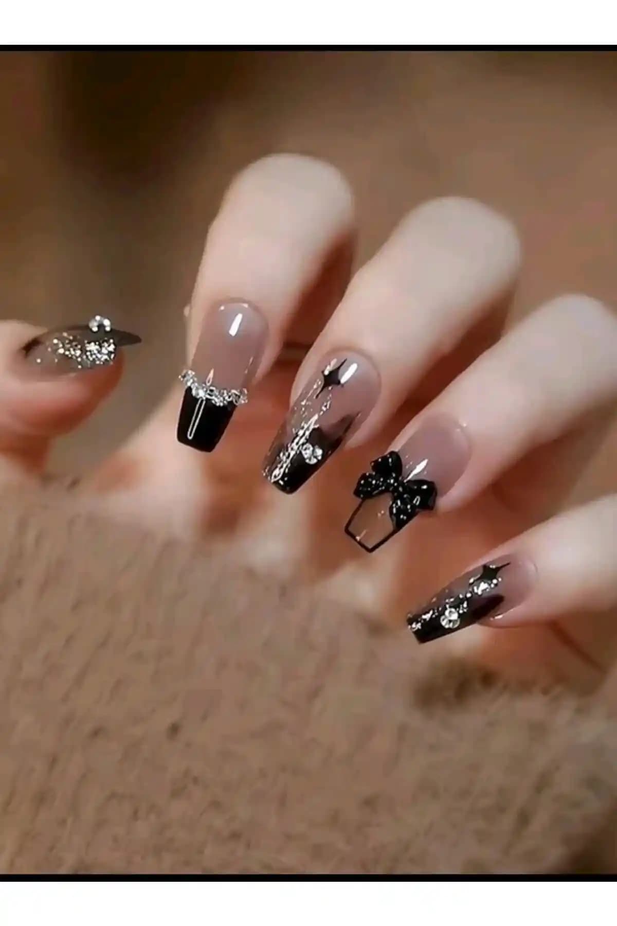 SHEIN 24'lü Takma Tırnak Setleri: Estetik ve Pratik Güzellik Çözümü