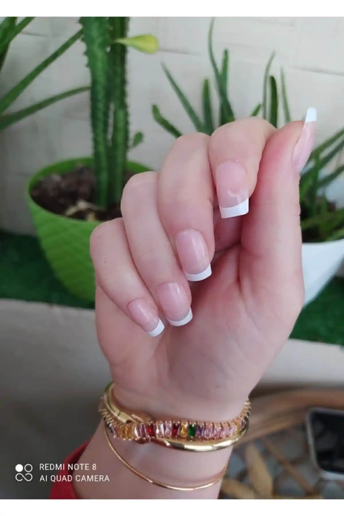 SHUSHU 12 Li Takma Tırnak ile Doğal ve Şık Görünüm Sağlayan Estetik Çözüm