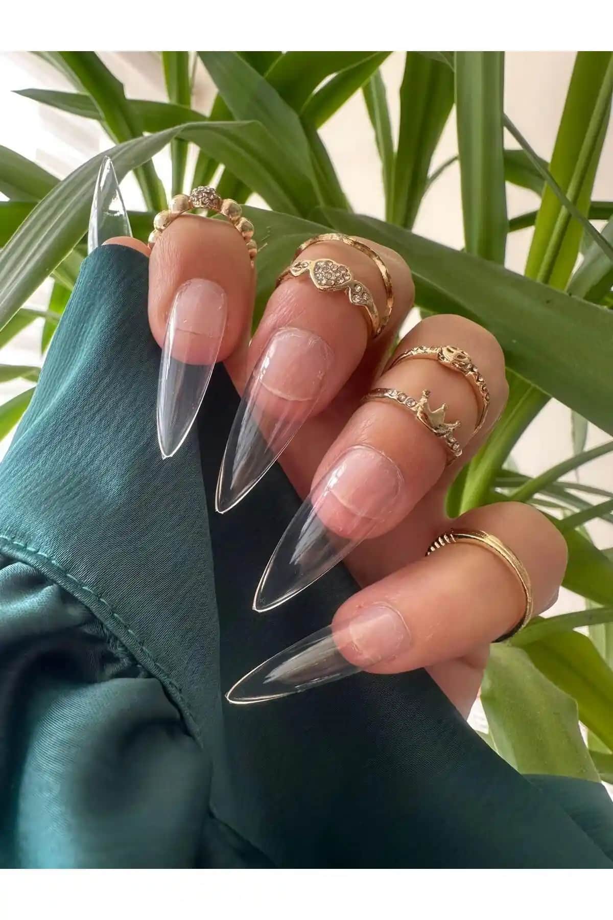 SYBELLE Kozmetik 20 Adet Şeffaf Stiletto Takma Tırnak Seti Modern ve Şık Tasarım