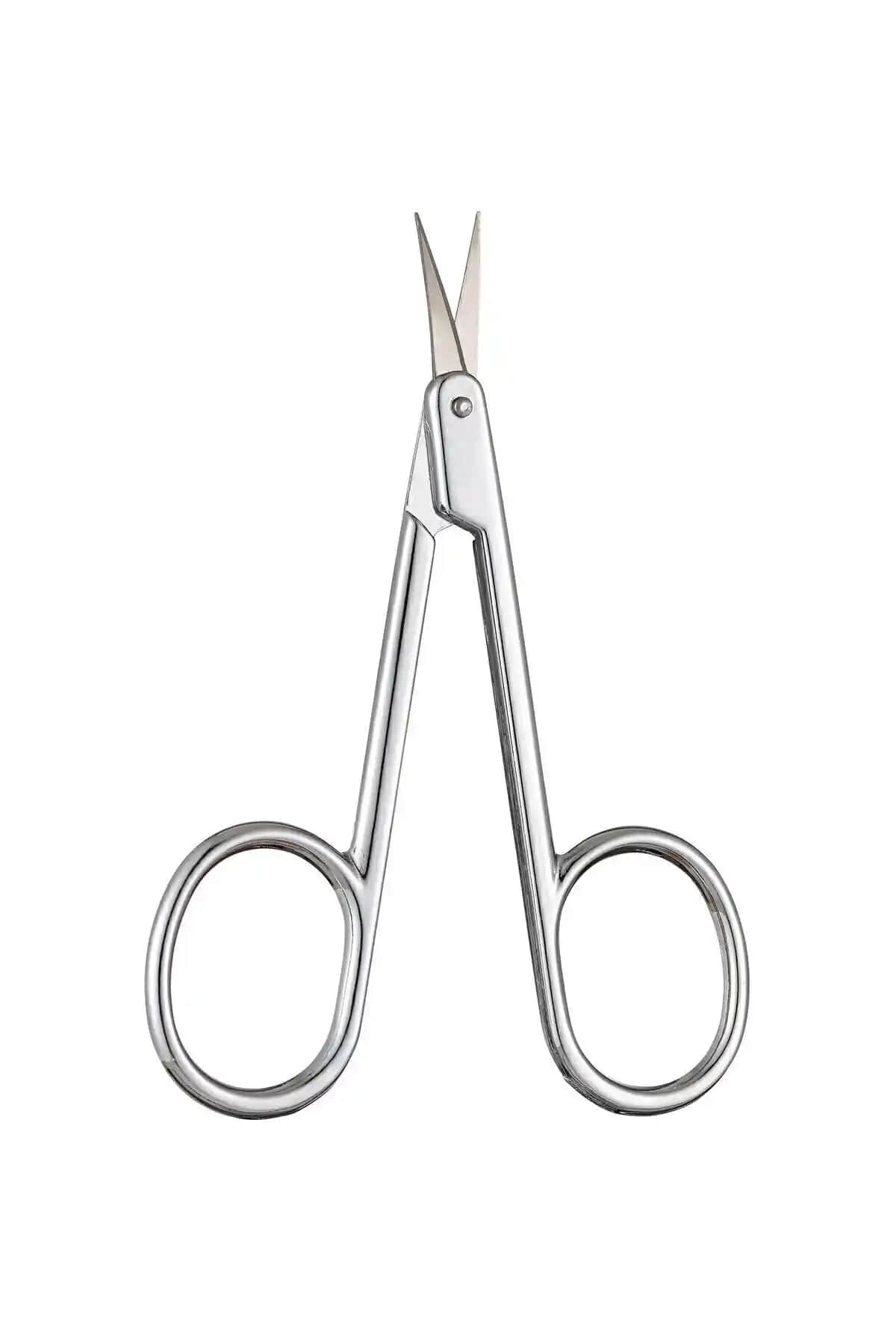 Tırnak Bakımında Kullanılan Flormar Tırnak Eti Makası ve Uniquem Manikür Pensinin Karşılaştırması