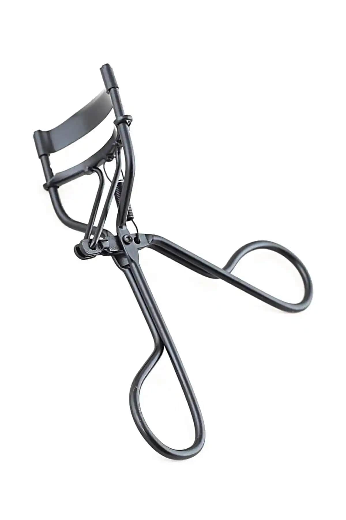 xp Siyah Kirpik Kıvırma Makası ve xp Studio Kirpik Kıvırıcı Karşılaştırması