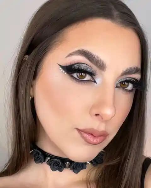 Gotik Tarza Uygun Asya Güzellik Ürünleri ve Öne Çıkan Markalar